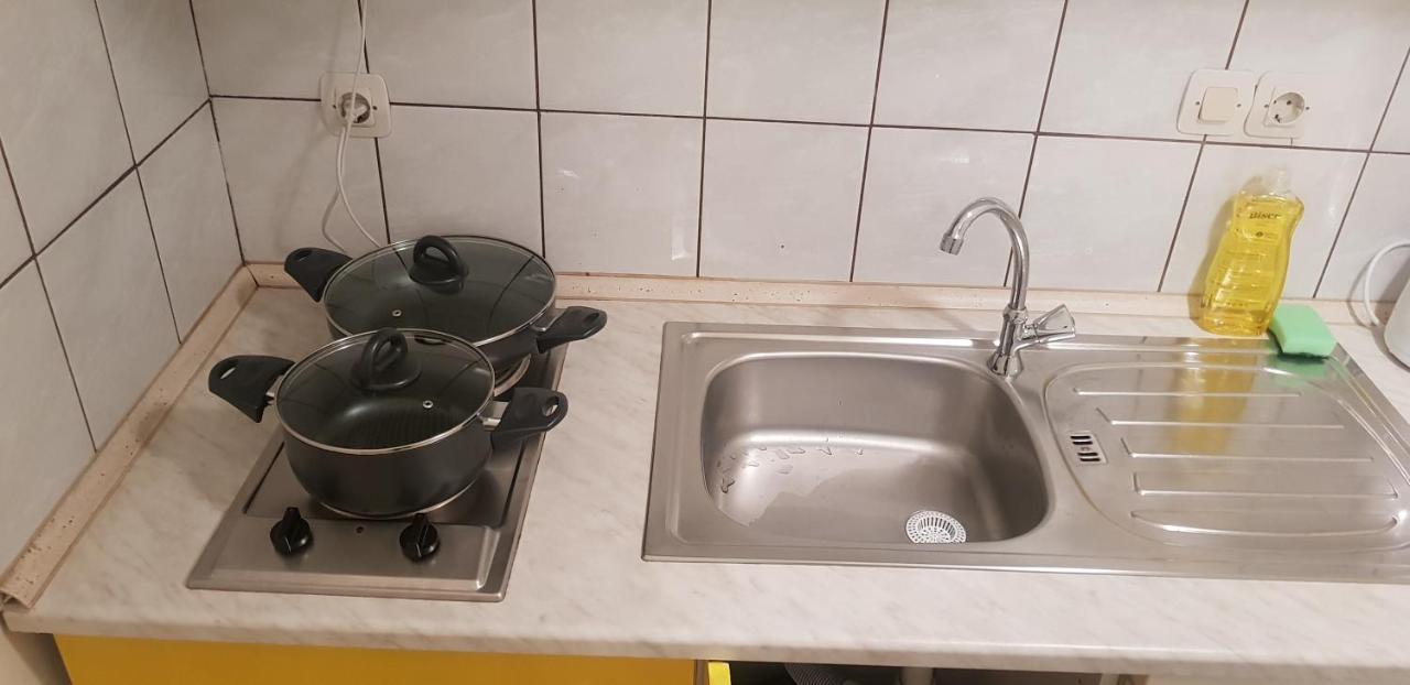 Studio Apartment Kiki For 2, Near Old Town & Beach, Free Wifi Zadar Exterior photo